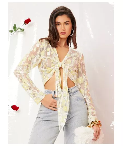 VCAY Top floral con diseño de nudo corto con encaje