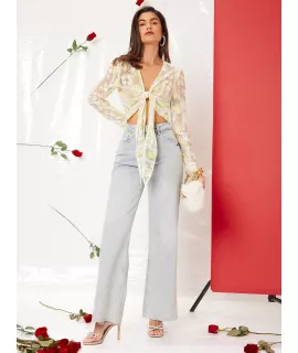 VCAY Top floral con diseño de nudo corto con encaje